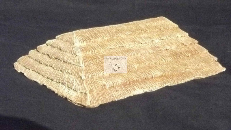 GRT4 Grand toit de chaumes étagé