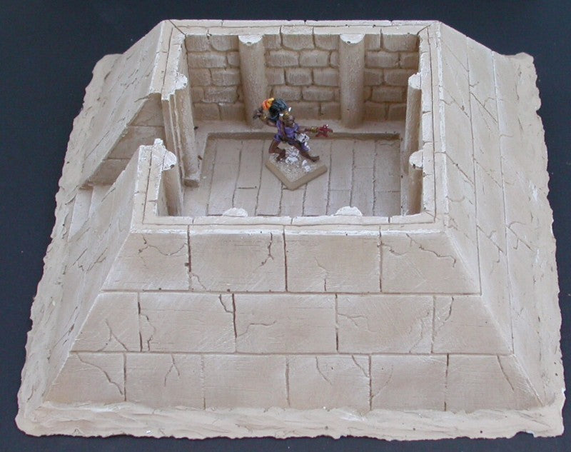 EGYP1 Pyramide creuse