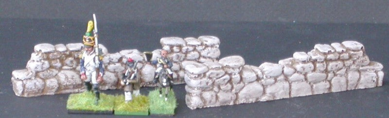 MUR2 2 murs droits en pierre ruinés