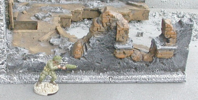 RUI20 Mur entièrement ruiné