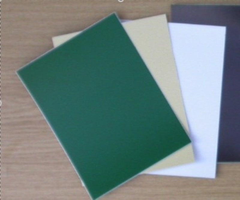 1 feuille autocollante noire (15cm x 20cm)