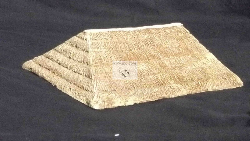 GRT3 Grand toit de chaumes étagé