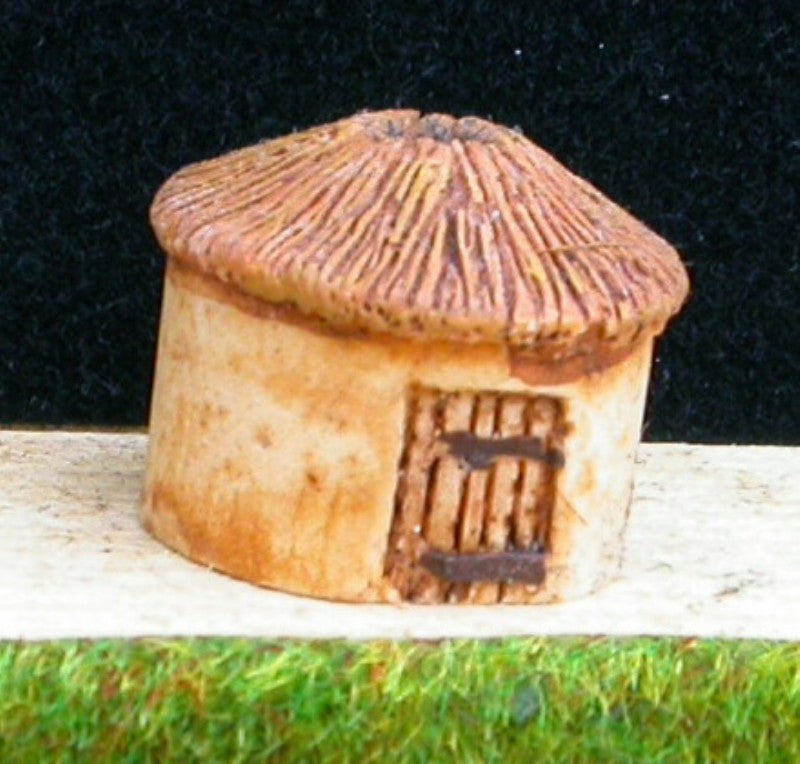 H1 Hutte avec toit de chaume